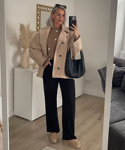 Joana oversized jas in beige