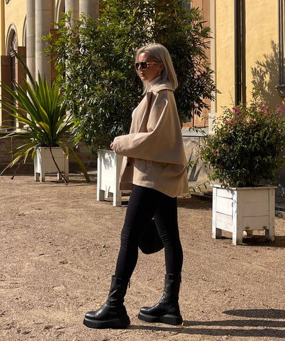 Joana oversized jas in beige