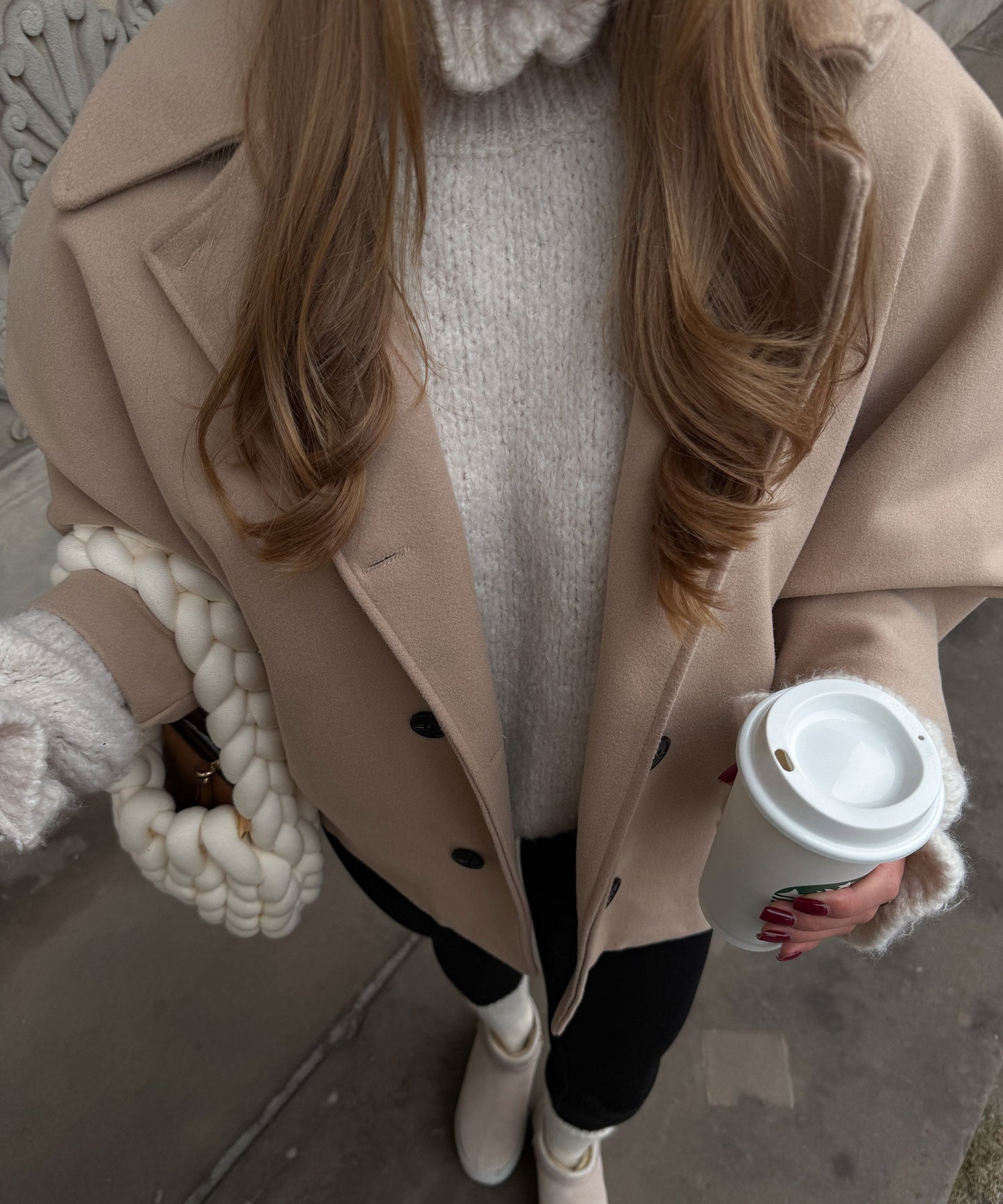 Joana oversized jas in beige