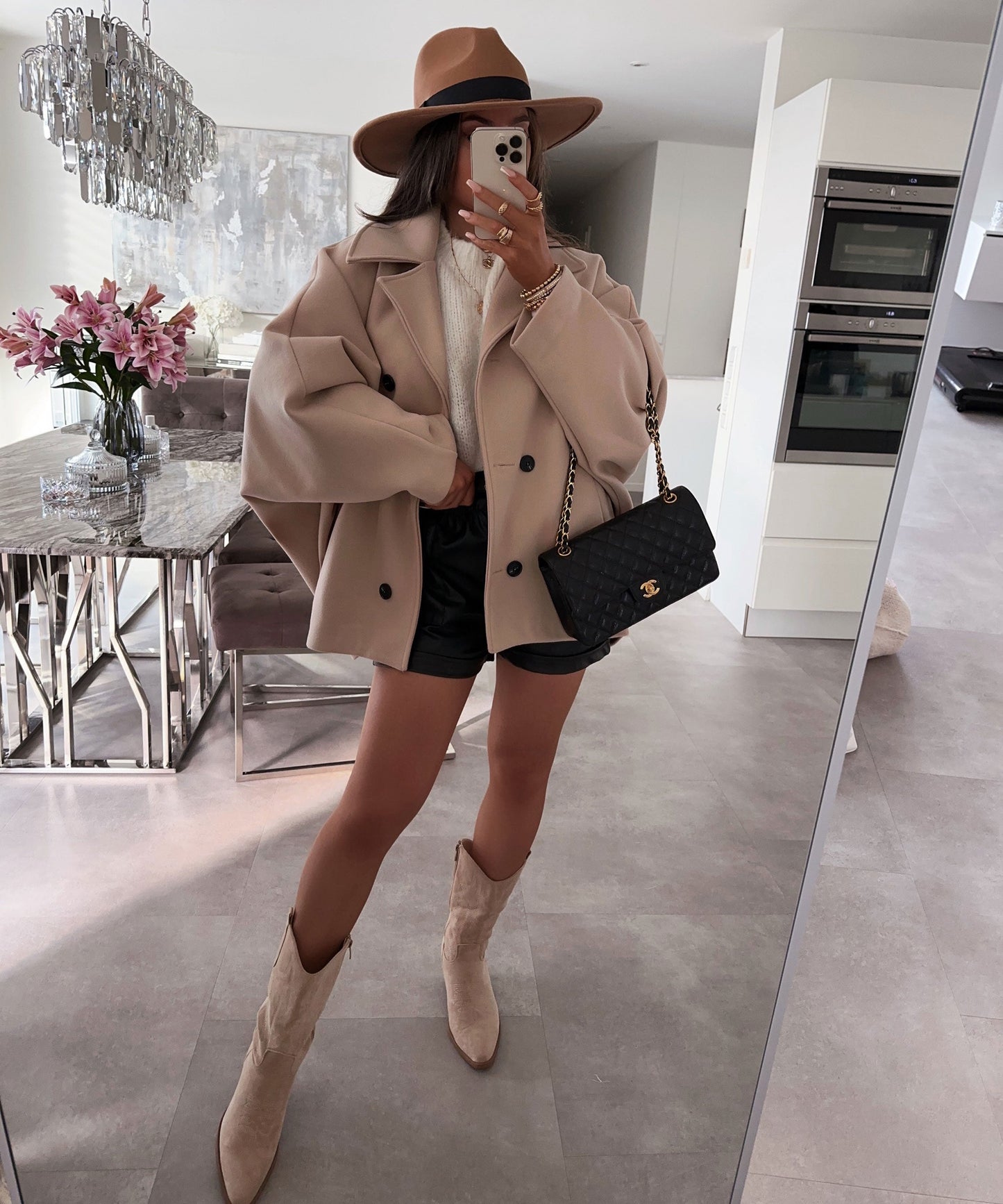 Joana oversized jas in beige