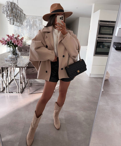 Joana oversized jas in beige
